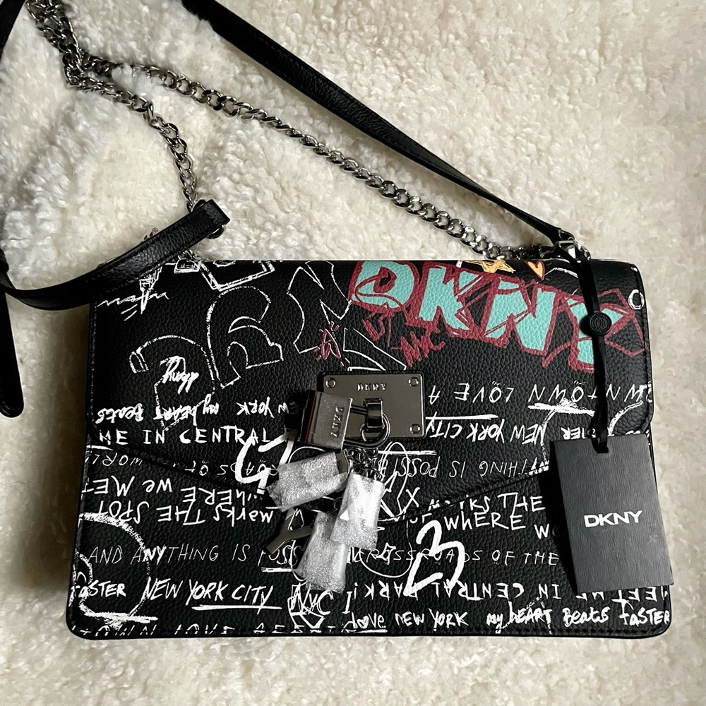 NWT❤️ DKNY Elissa LG Shoulder Graffiti Bag